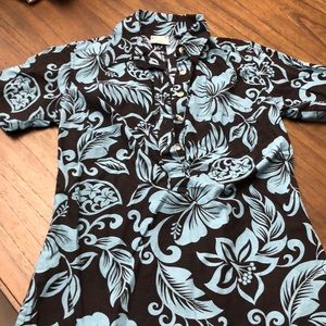Go Barefoot Hawaiian. Half button up, tapered. Long.